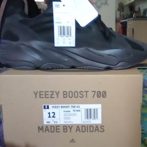 Yeezy Boost 700 v2